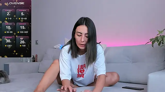 salmaesco online show from September 14, 2:42 am