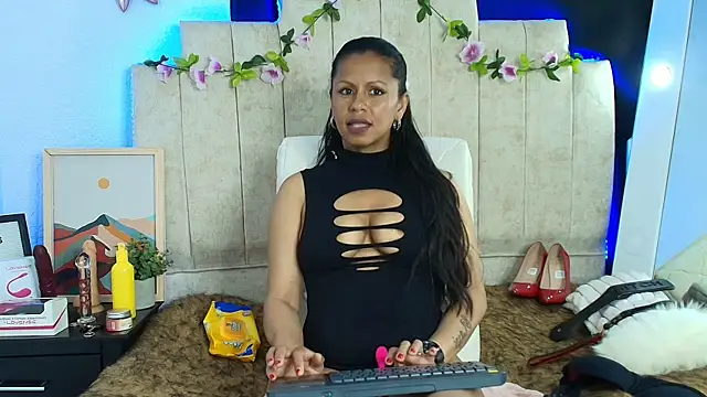 Catherine mature45 online show from November 15, 6:31 pm