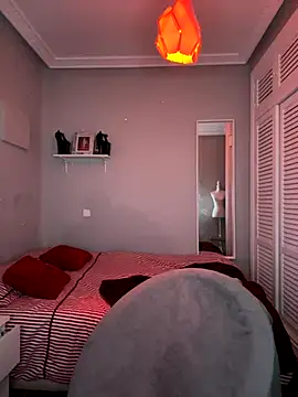 lacattiva online show from November 18, 5:03 pm