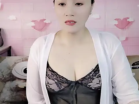 Snapshot of Miu_9117 chatting on September 10, 12:21 am Miu 9117 online show from September 10, 12:21 am