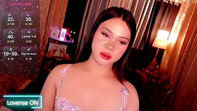 Snapshot of IamRaeganDolls69 chatting on September 11, 12:33 am IamRaeganDolls69 online show from September 11, 12:33 am