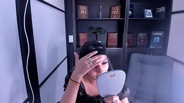Snapshot of IvonnePrince_ chatting on October 10, 1:16 pm IvonnePrince online show from October 10, 1:16 pm