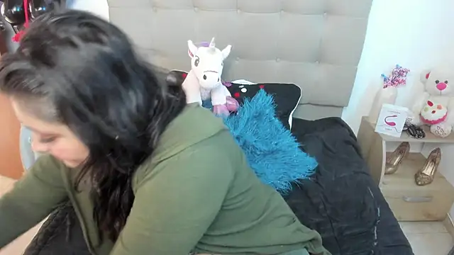 TifanyAmazinng online show from November 20, 1:56 pm