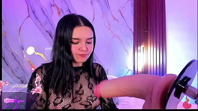 alicecute77 online show from March 20, 2:27 am