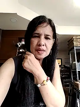 Snapshot of Prettysweetmum chatting on September 9, 12:32 am Prettysweetmum online show from September 9, 12:32 am