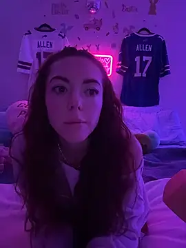 babygingerboo online show from April 9, 8:20 am