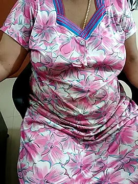 tami lavanya online show from October 30, 6:42 pm