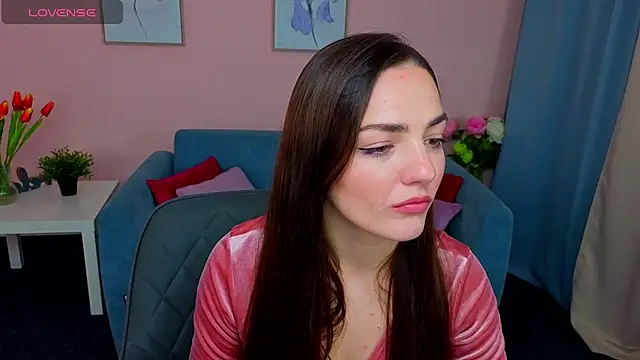 MyEllaLuvs online show from October 6, 8:35 pm