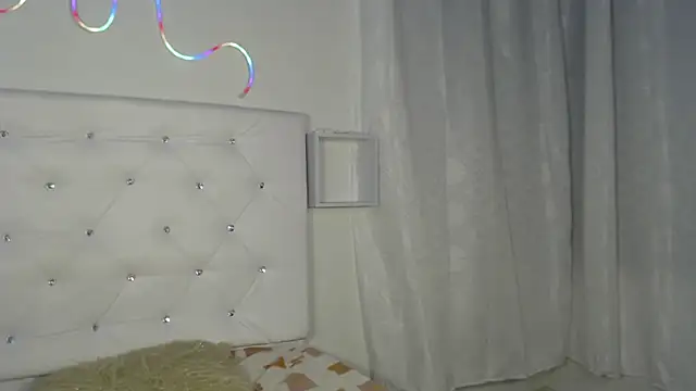 Snapshot of tatixxxvega chatting on September 30, 1:39 pm tatixxxvega online show from September 30, 1:39 pm