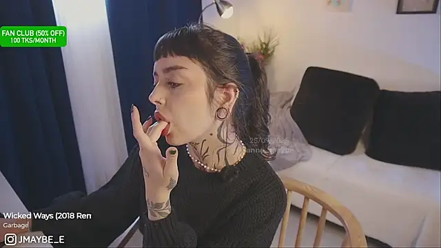 Snapshot of janne_maybe chatting on September 25, 3:33 pm janne maybe online show from September 25, 3:33 pm
