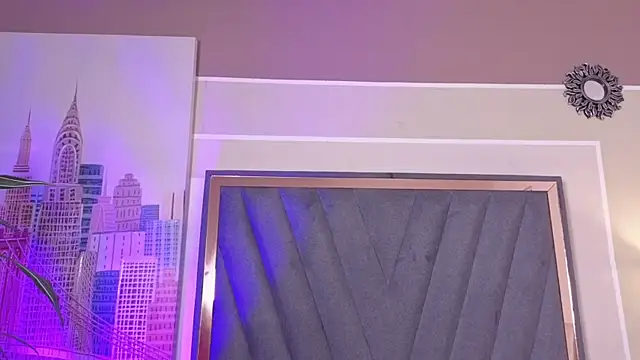 VelvetFox  online show from July 12, 7:25 pm