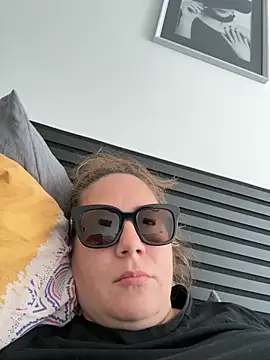 melanie75020 online show from September 13, 1:41 pm