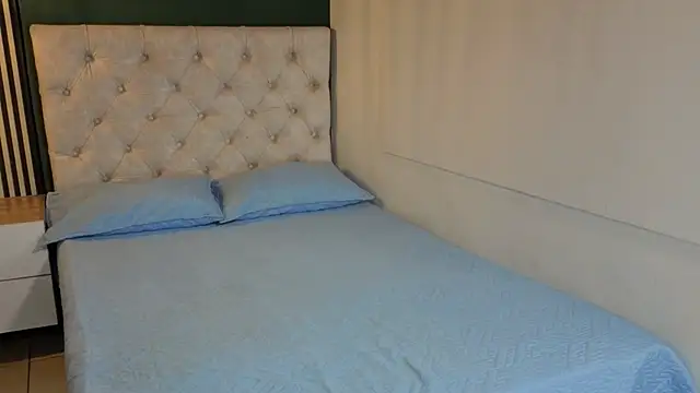 Snapshot of sky_collinss chatting on September 27, 8:05 pm sky collinss online show from September 27, 8:05 pm