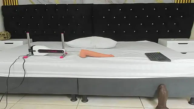 VanessaHard as online show from March 24, 8:03 pm