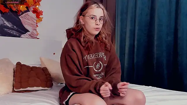 VedaSchulz online show from October 22, 6:57 pm