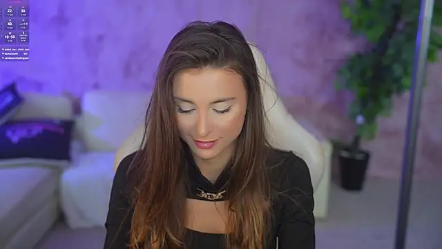 Luna secretgirl online show from October 15, 7:00 am