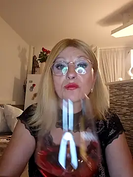 TinaLizxh online show from July 18, 11:18 pm