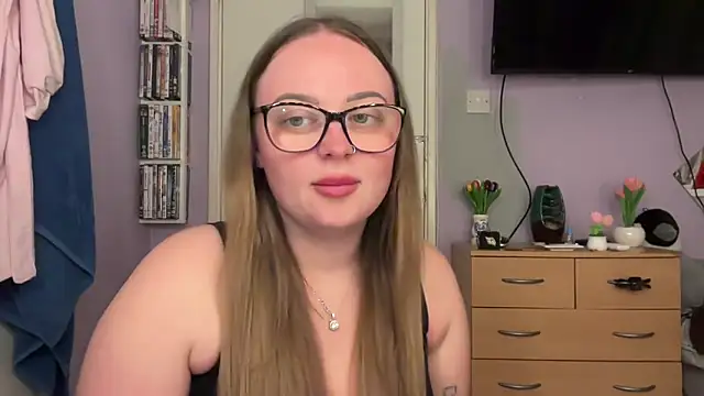 SexySashaxox online show from April 2, 7:55 pm