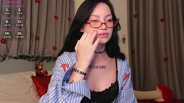 Alice 1n Wonderland  online show from December 23, 10:19 am