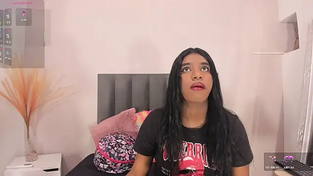 KendraChavez  online show from December 21, 10:24 pm