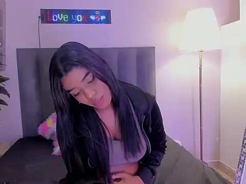 KendraChavez  online show from February 18, 9:47 pm