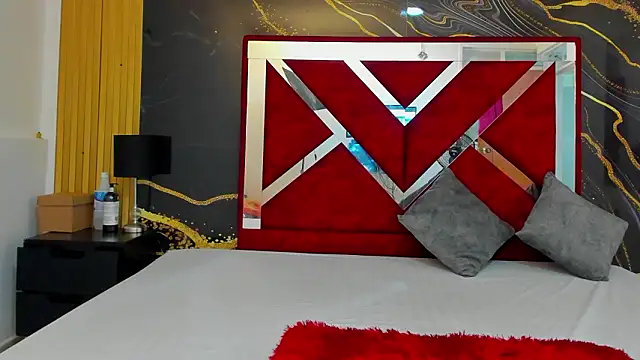 VioletRose as online show from February 3, 8:12 pm