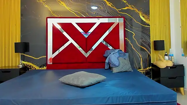 VioletRose as online show from January 31, 7:45 pm