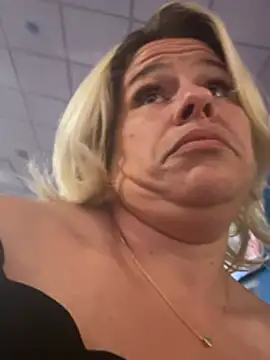 toomuchofafreak online show from April 1, 11:55 am