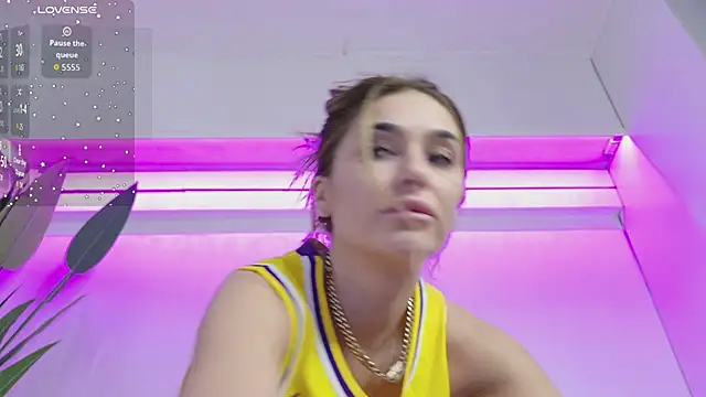 KaseyQuinn  online show from February 2, 9:14 pm