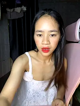 Snapshot of TiNa_04 chatting on September 14, 9:51 am TiNa 04 online show from September 14, 9:51 am