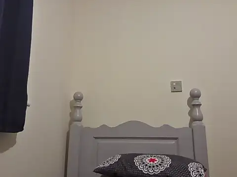 BobtailFormal online show from December 13, 8:37 pm