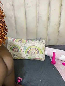 LonelyQueenxx25 online show from June 3, 8:36 pm