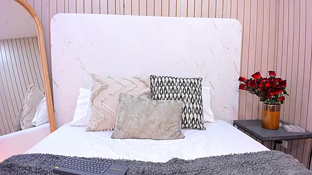 CharlotteBrownn  online show from October 9, 2:26 am