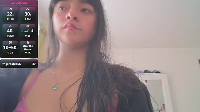 Snapshot of violetta_blackk chatting on September 22, 3:32 pm violetta blackk online show from September 22, 3:32 pm