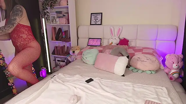 justonecute online show from June 27, 2:23 am