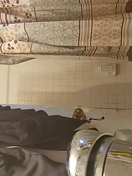 Snapshot of _she_was_a_fairy chatting on September 25, 4:06 pm  she was a fairy online show from September 25, 4:06 pm