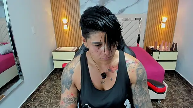 KAROLLJONES1 online show from April 20, 7:50 pm