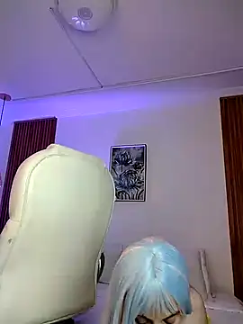 Manuela miller  online show from November 29, 9:30 pm