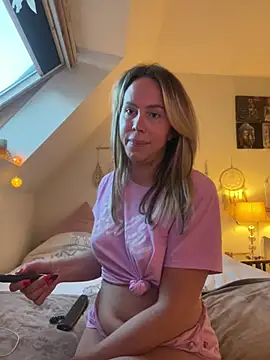 pussytrans online show from August 6, 7:32 pm