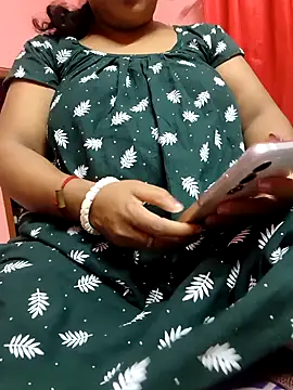 Cute-Swewty online show from April 21, 1:18 pm