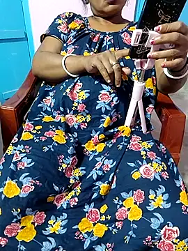 Snapshot of Cute-Swewty chatting on October 15, 1:25 pm Cute-Swewty online show from October 15, 1:25 pm