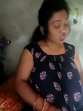 Snapshot of Cute-Swewty chatting on September 15, 5:27 am Cute-Swewty online show from September 15, 5:27 am