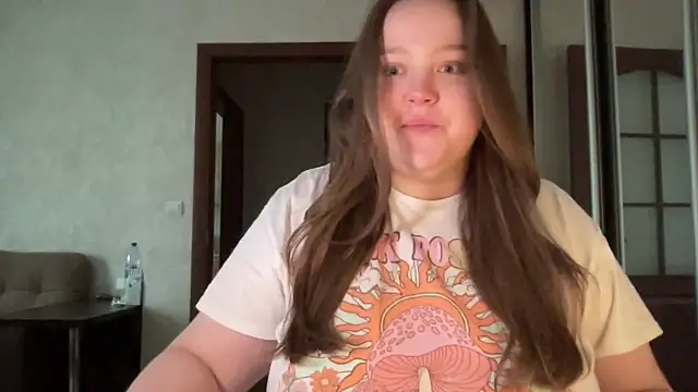 Snapshot of Alice898 chatting on October 18, 7:44 am Alice898 online show from October 18, 7:44 am