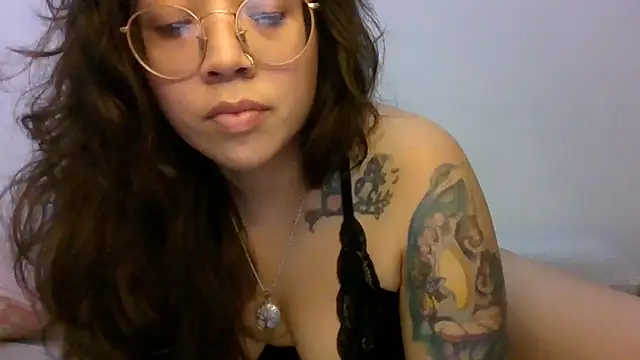 GypsyMamacita online show from October 26, 6:14 pm