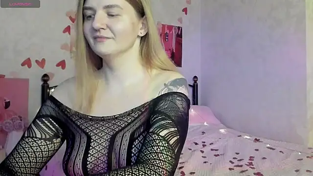 Ruby Al1en online show from February 15, 7:00 am