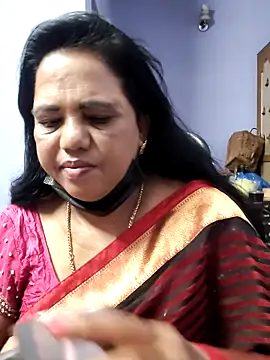 Snapshot of mallu-lover chatting on September 24, 1:37 am mallu-lover online show from September 24, 1:37 am