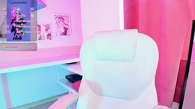 Snapshot of pinkk_deemon chatting on October 2, 2:22 pm pinkk deemon online show from October 2, 2:22 pm