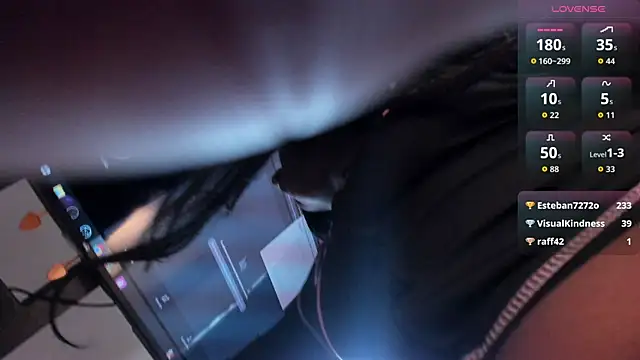 amy miller1 online show from April 18, 7:07 pm