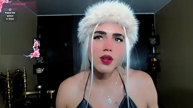 Snapshot of Kimberly_Vazquez chatting on October 15, 3:31 am Kimberly Vazquez online show from October 15, 3:31 am