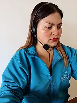 Snapshot of LUCIANA__99 chatting on September 23, 2:37 pm LUCIANA 99 online show from September 23, 2:37 pm